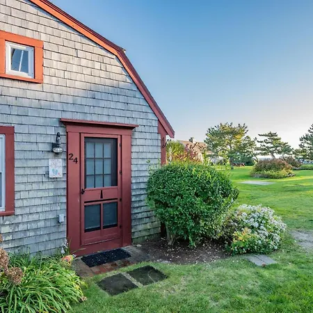 Seaside Cottages - Cottage 24 - Flip Flops